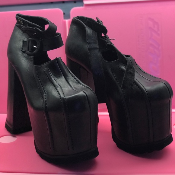 buffalo london heels